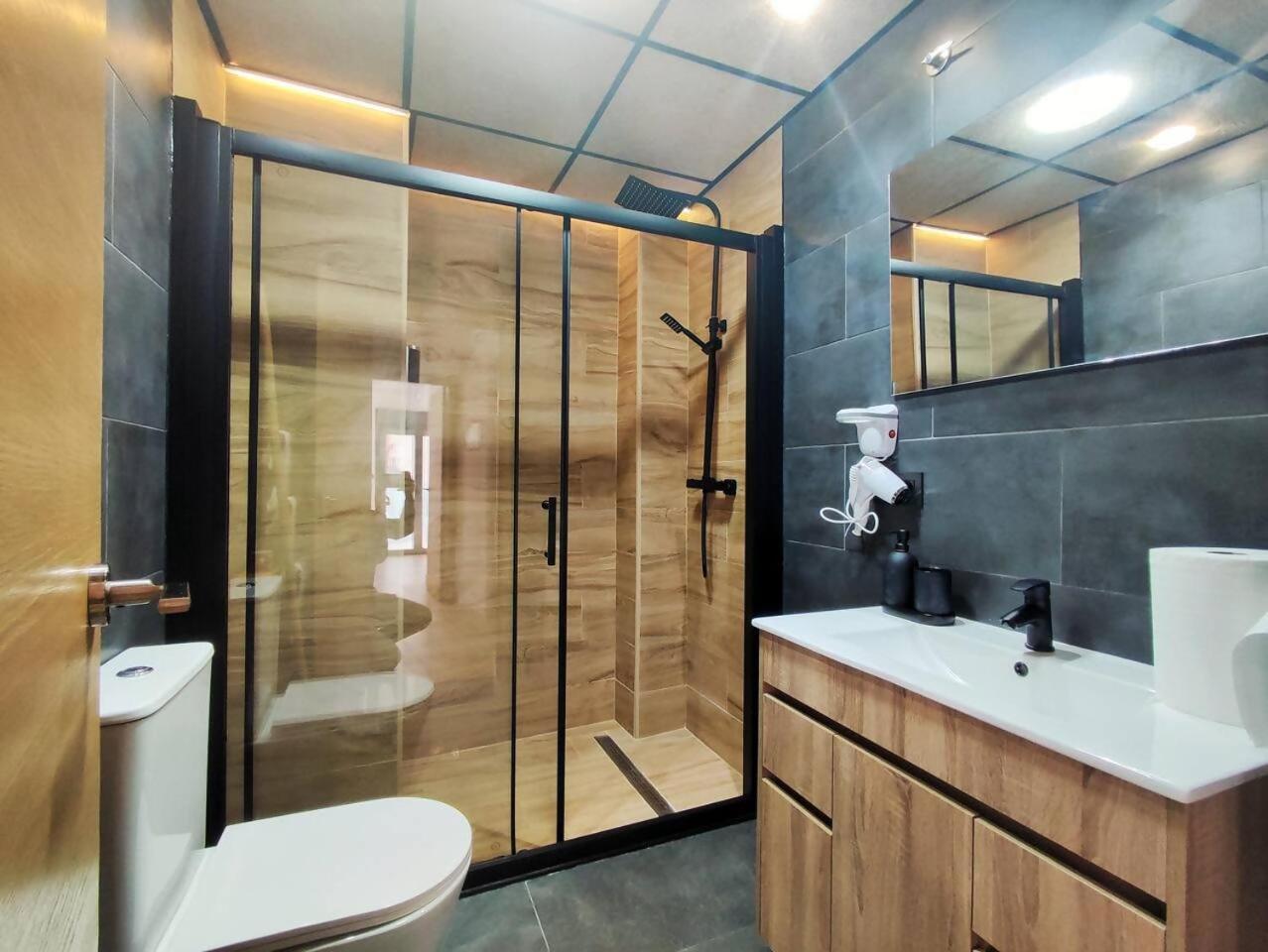 Ohana Home 2 Malaga Bagian luar foto