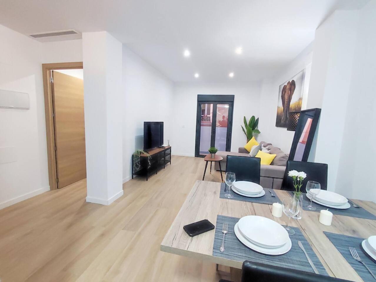 Ohana Home 2 Malaga Bagian luar foto